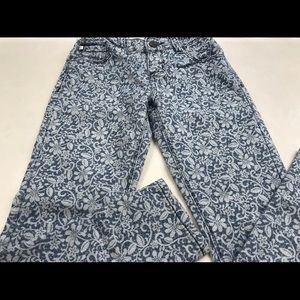 DKNY Cropped Jeans size 10